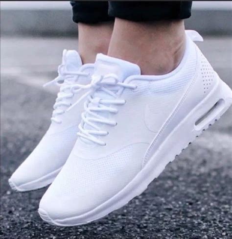 white Nike women's shoes